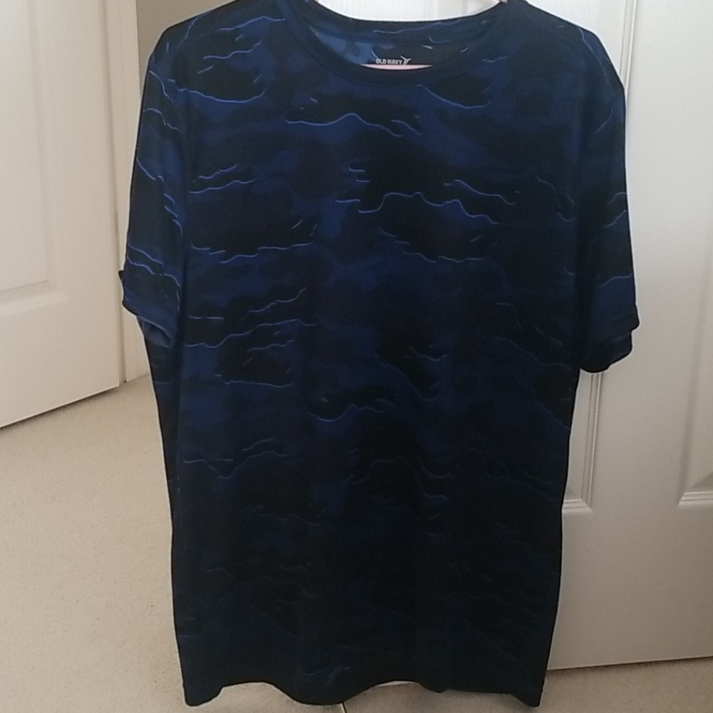 Old Navy Active Go-Dry Tee